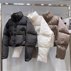 Striped obrezane jakne